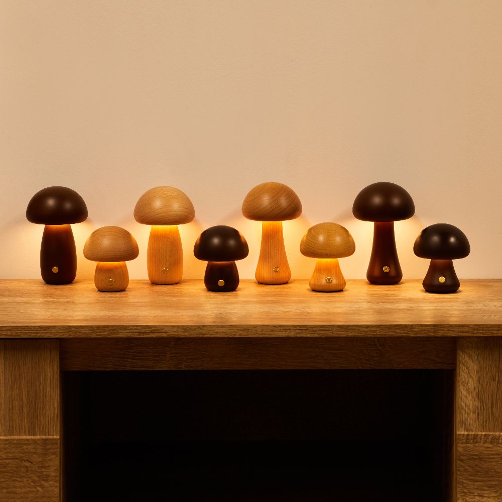 Lámpara de mesa de madera escandinava Fungara