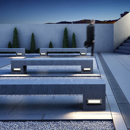 Luz moderna LED para terraza y escalones exteriores