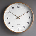 Reloj de pared de madera escandinavo con estilo