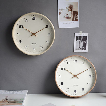 Reloj de pared de madera escandinavo con estilo