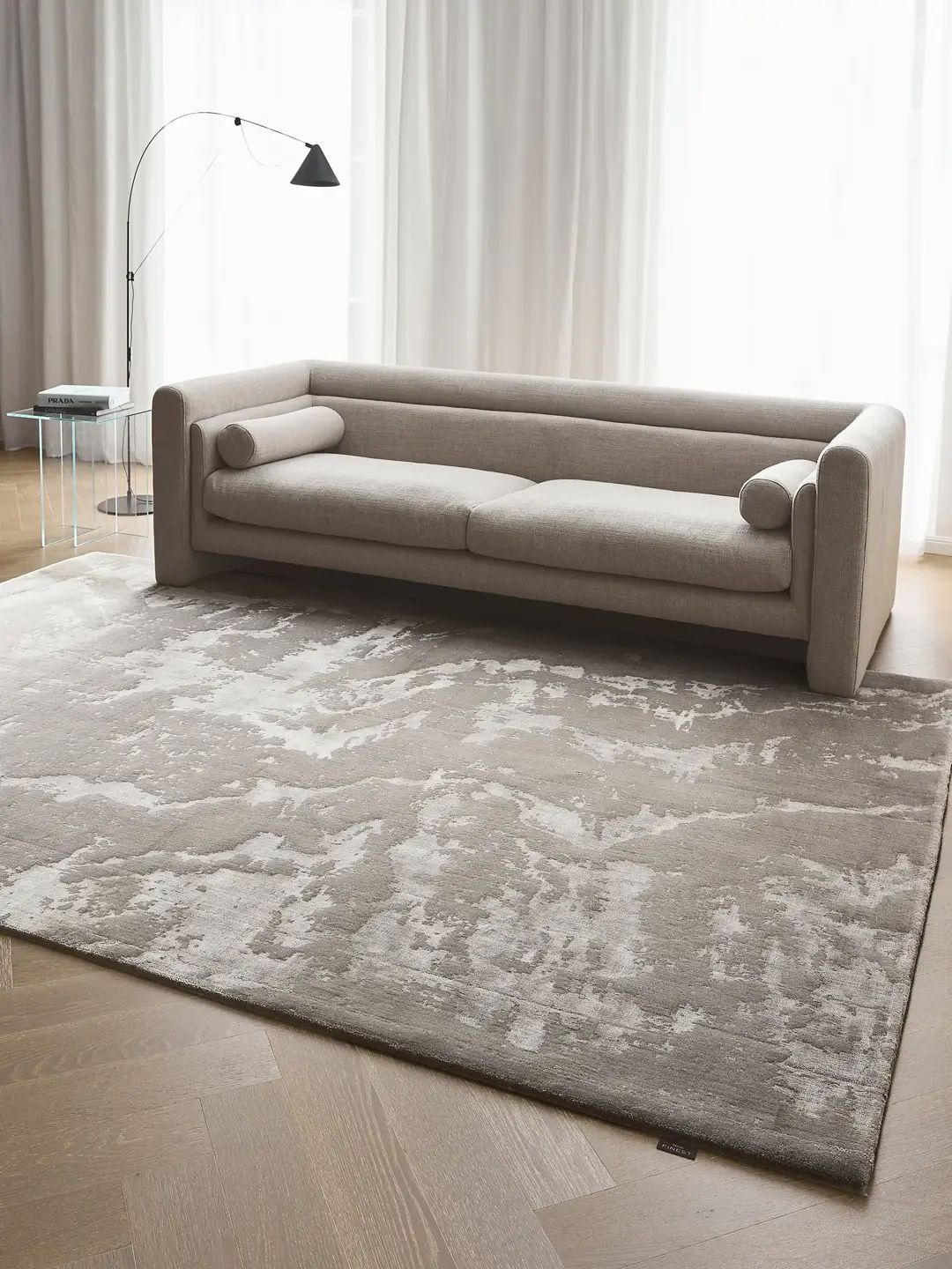 Alfombra gris de viscosa para sala de estar