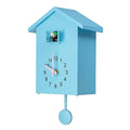 Reloj de cuco moderno con encanto tradicional