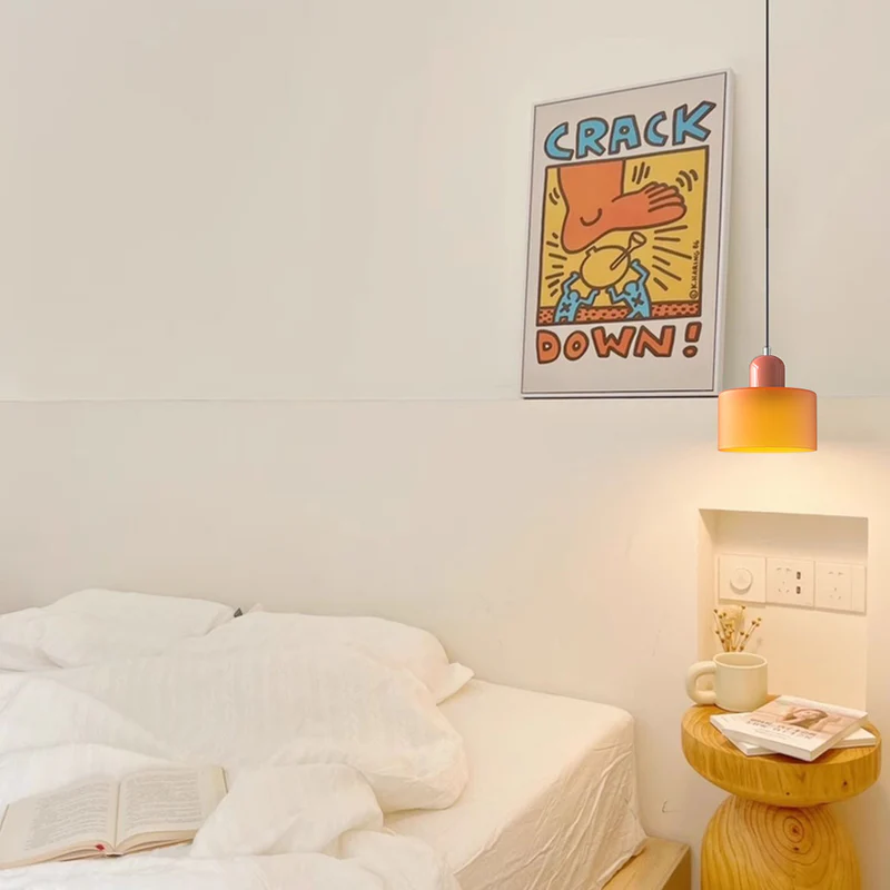 Lámpara colgante pequeña de vidrio en estilo Bauhaus