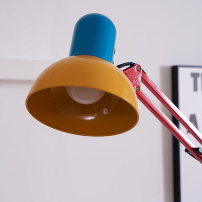 Lámpara de pie moderna artística