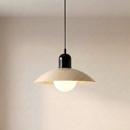 Lámpara colgante moderna con diseño de color