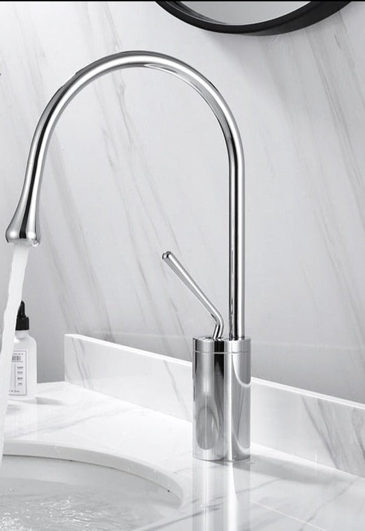 Grifo elegante para lavabo – Diseño moderno y artesanía de alta calidad