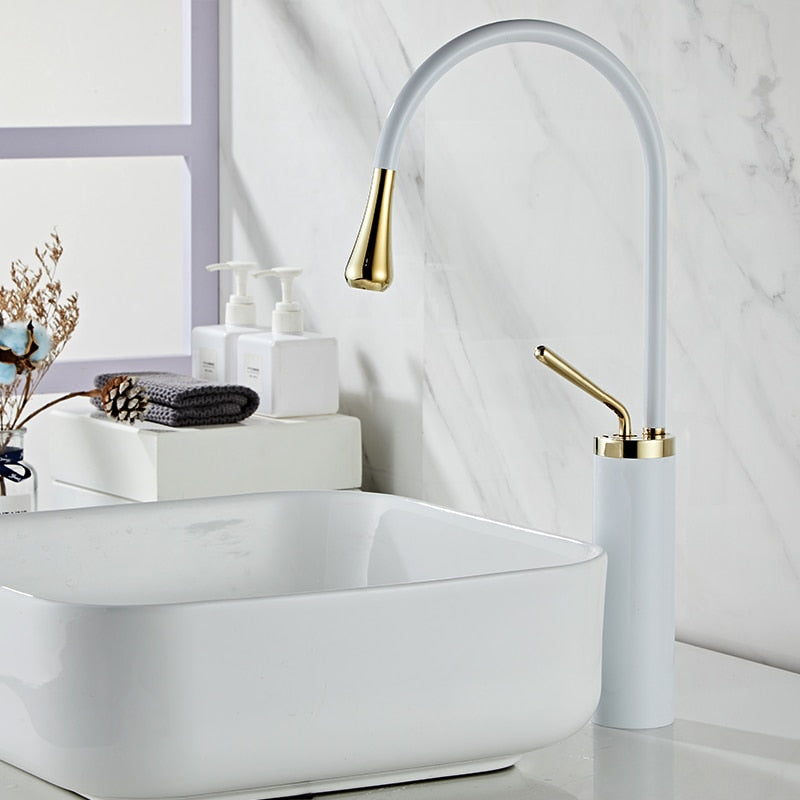 Grifo elegante para lavabo – Diseño moderno y artesanía de alta calidad