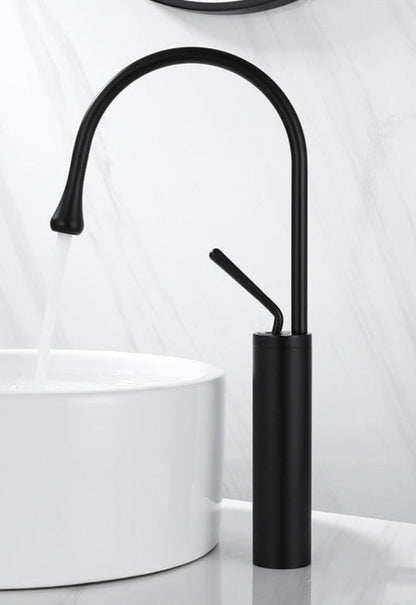 Grifo elegante para lavabo – Diseño moderno y artesanía de alta calidad