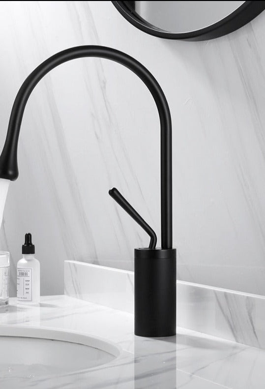 Grifo elegante para lavabo – Diseño moderno y artesanía de alta calidad