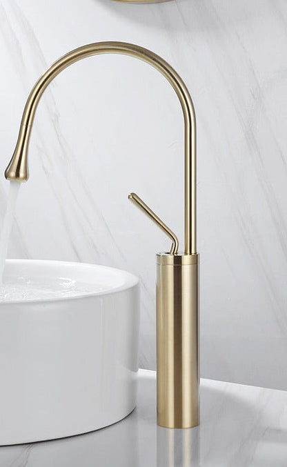 Grifo elegante para lavabo – Diseño moderno y artesanía de alta calidad