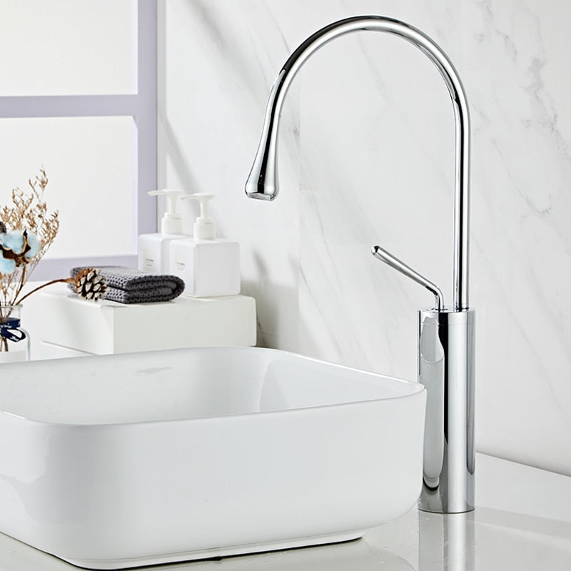 Grifo elegante para lavabo – Diseño moderno y artesanía de alta calidad