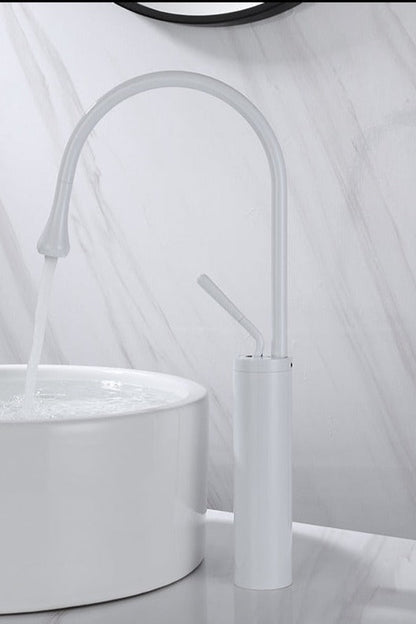 Grifo elegante para lavabo – Diseño moderno y artesanía de alta calidad