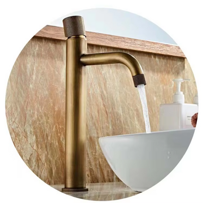 Grifo mezclador de lavabo de un solo orificio Onyxbrel industrial en latón cepillado antiguo