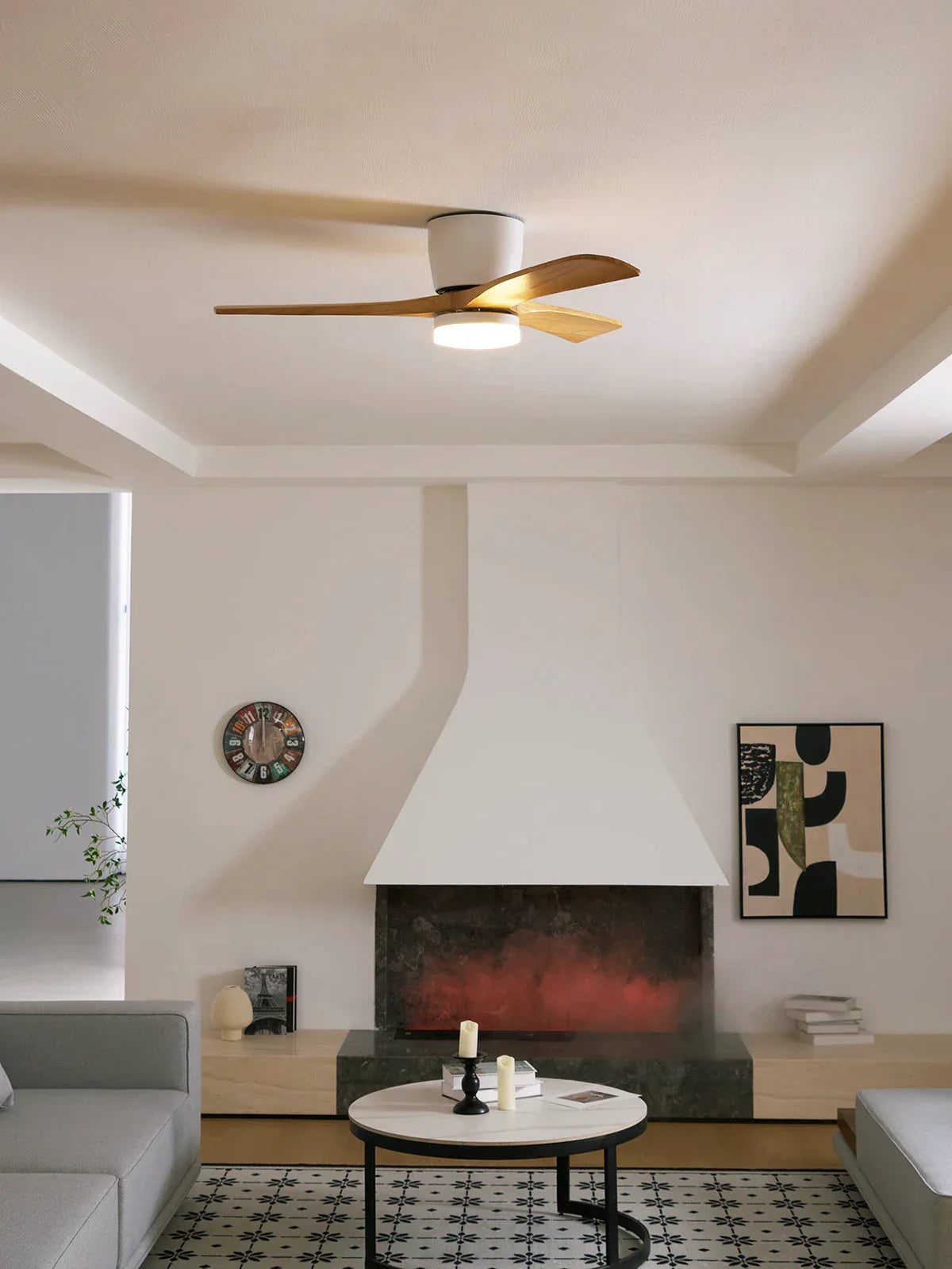 Ventilador de techo moderno con luz y hélice de madera