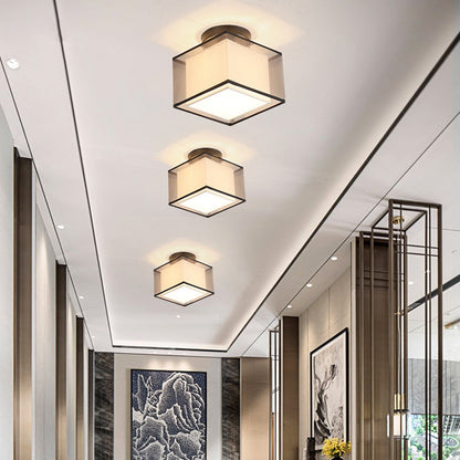 Lámpara de techo de tela antigua