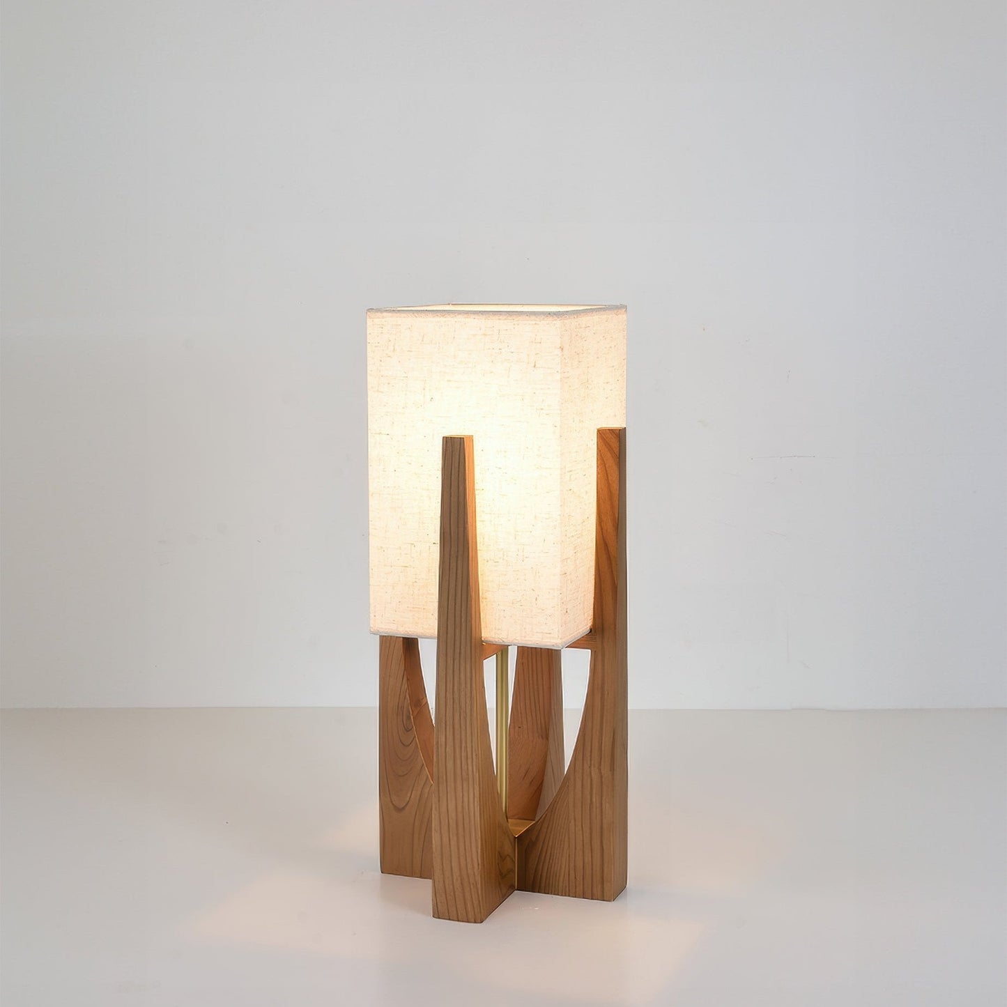 Lámpara de pie minimalista de madera