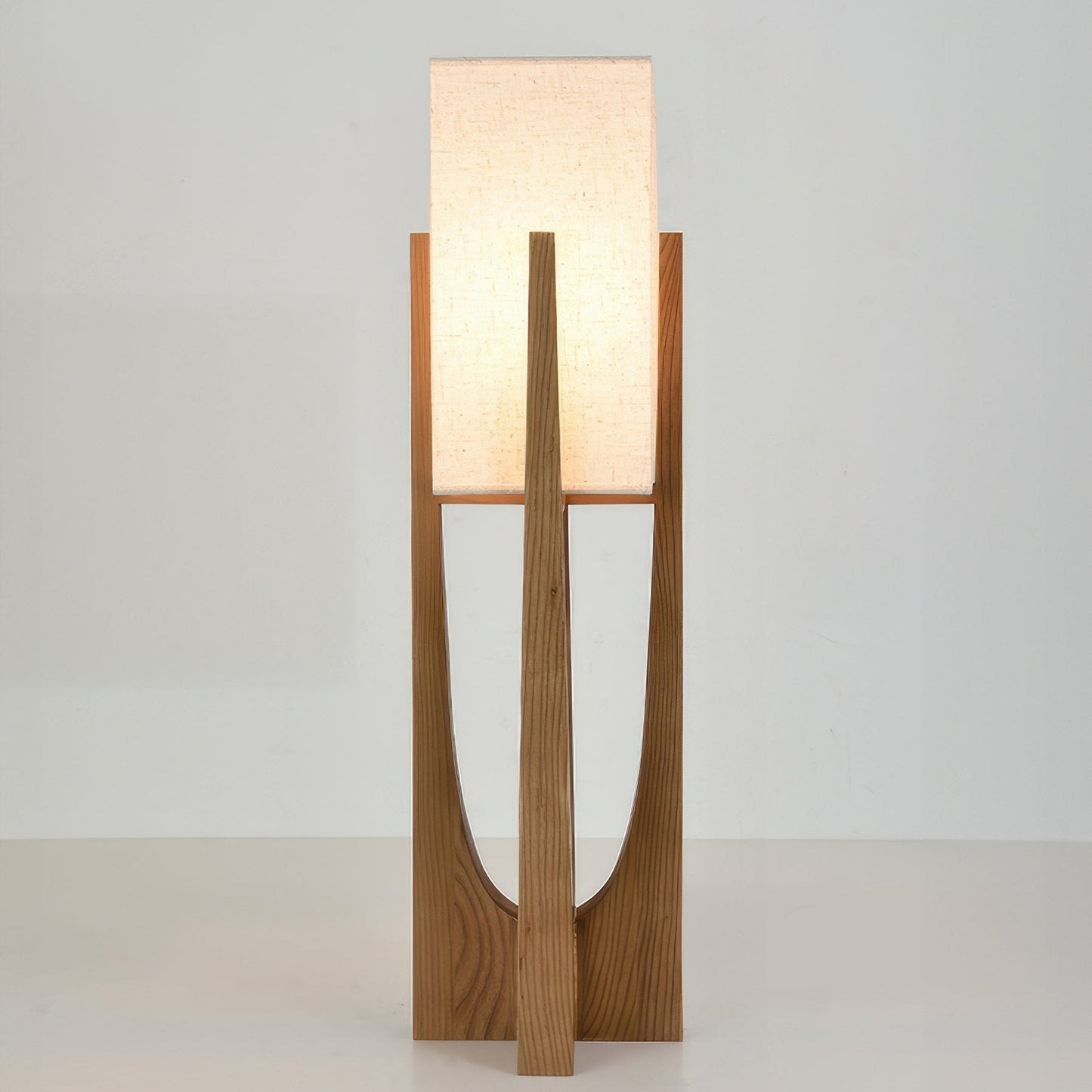 Lámpara de pie minimalista de madera
