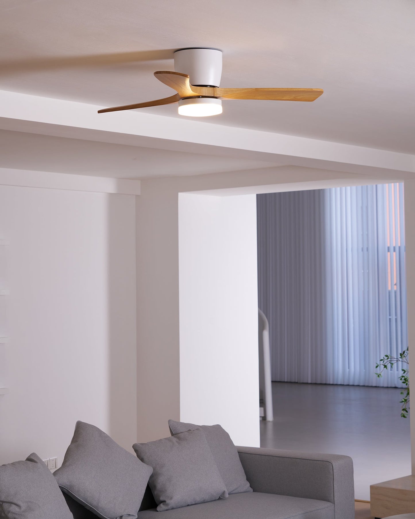 Ventilador de techo moderno de madera con luz LED