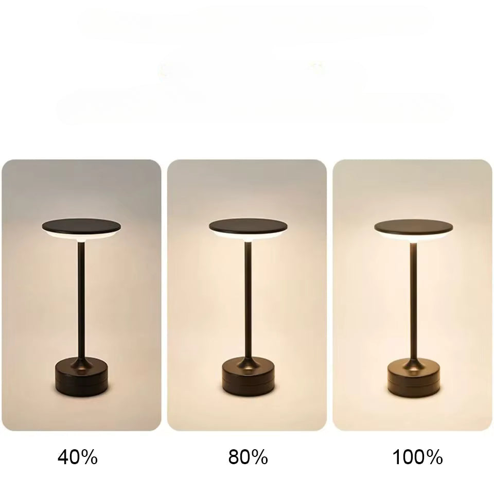 Lámpara de mesa de latón art déco Amberlin