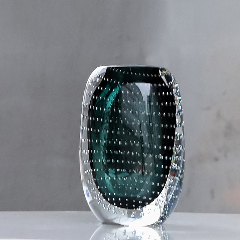 Jarrón de Vidrio Elegante – Arte y Artesanía Atemporales