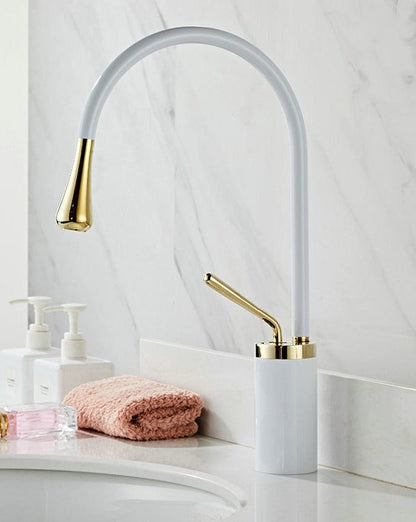 Grifo elegante para lavabo – Diseño moderno y artesanía de alta calidad