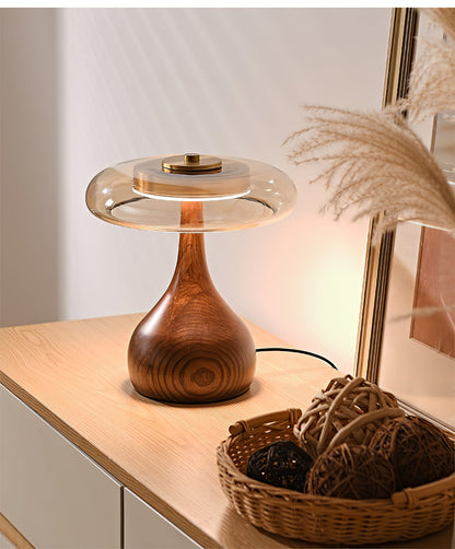 Lámpara de mesa de nogal Quilven Mid-Century