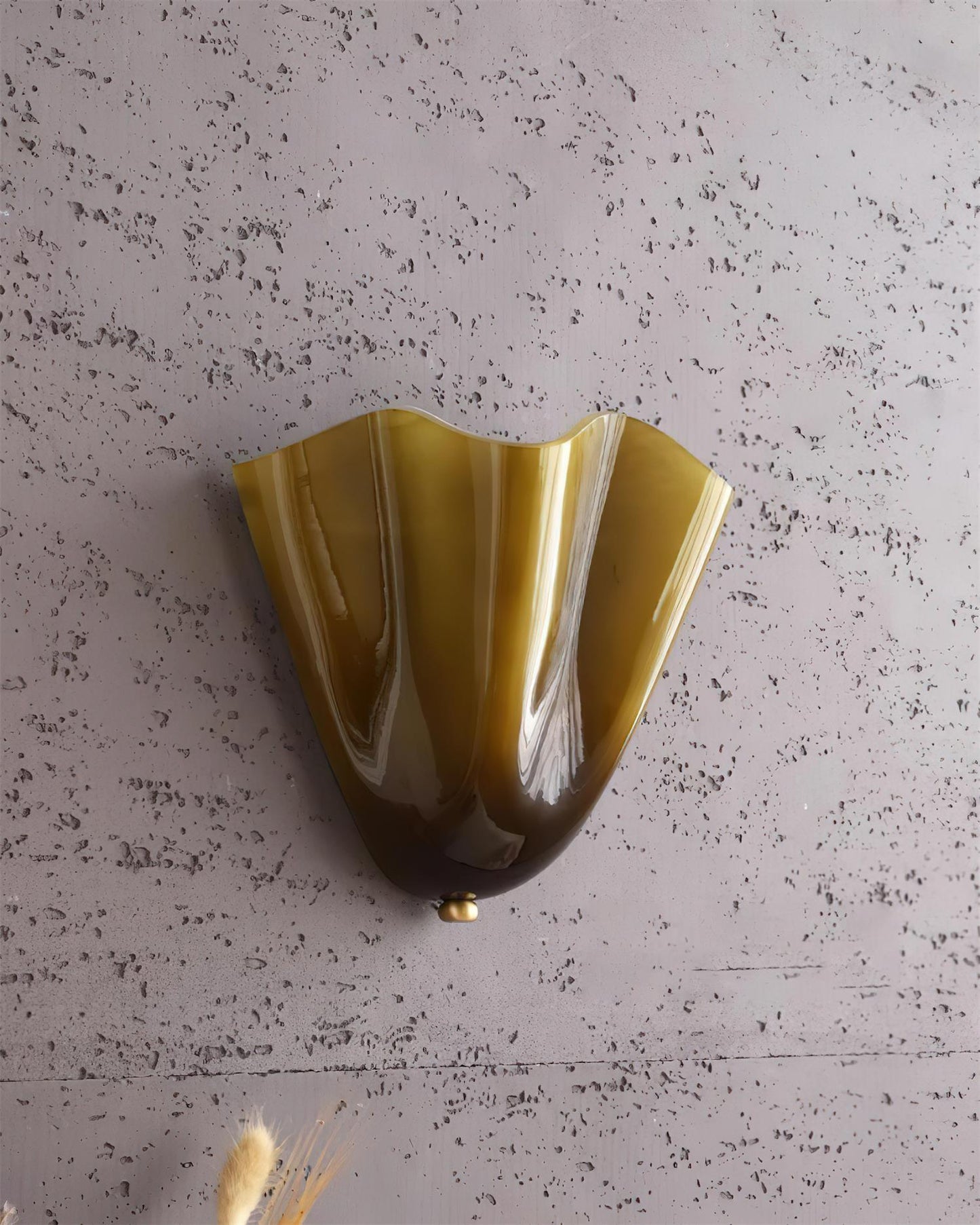 Lámpara de pared de vidrio en forma de pétalo