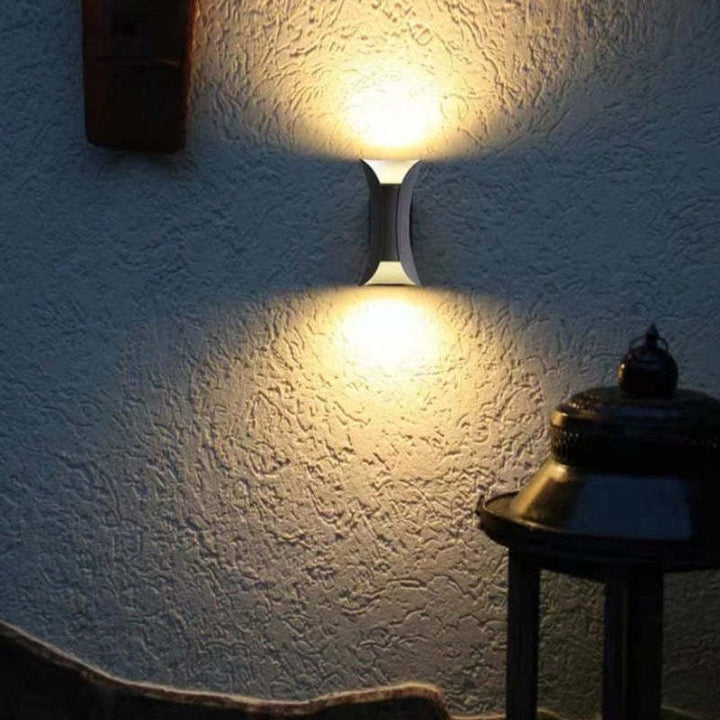 Lámpara de pared LED impermeable para exteriores
