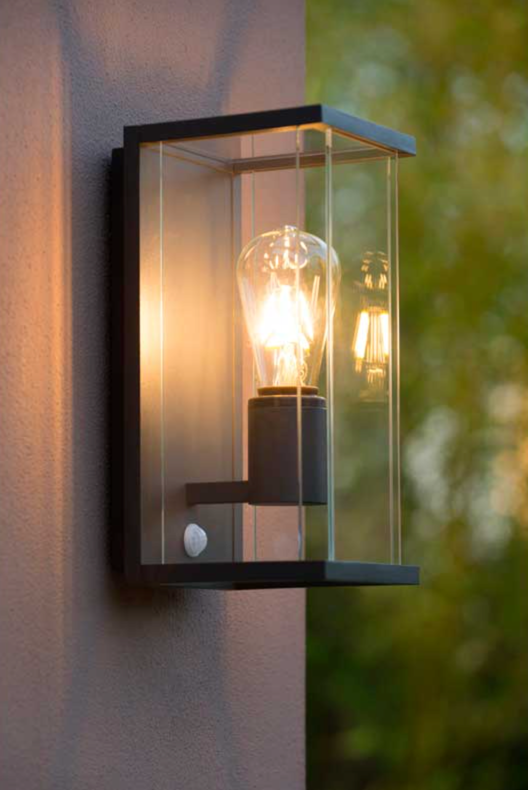 Luz de pared exterior rectangular contemporánea