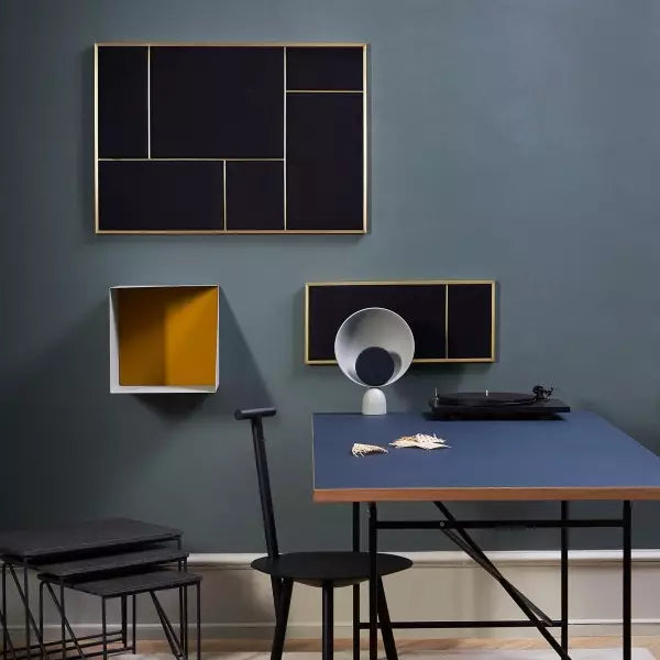 Lámpara de mesa con cuenco escultórico