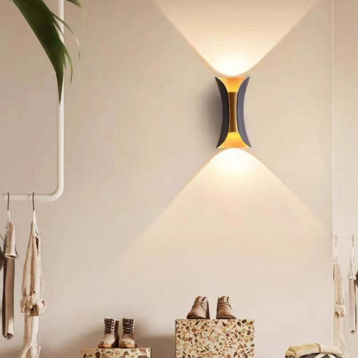 Lámpara de pared LED impermeable para exteriores