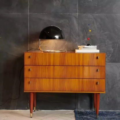 Lámpara de mesa posmoderna de metal y vidrio