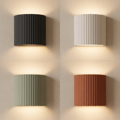 Aplique de pared con columna estriada