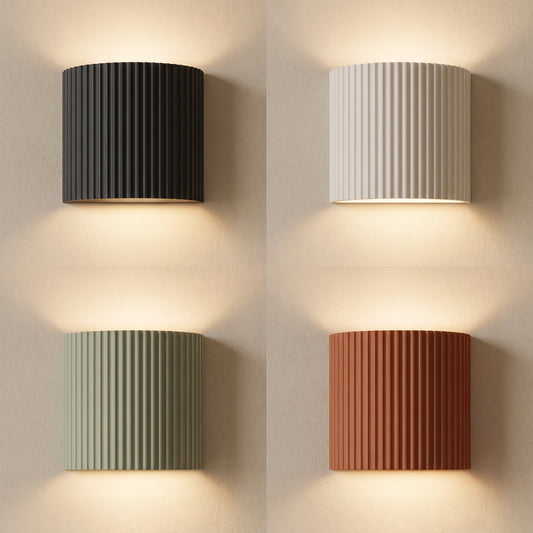 Aplique de pared con columna estriada