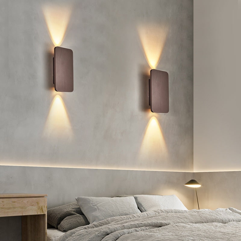 Lámpara de pared rectangular de metal minimalista Nyxora