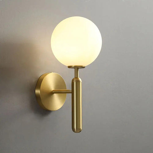Aplique de pared moderno Ophira con esfera de vidrio