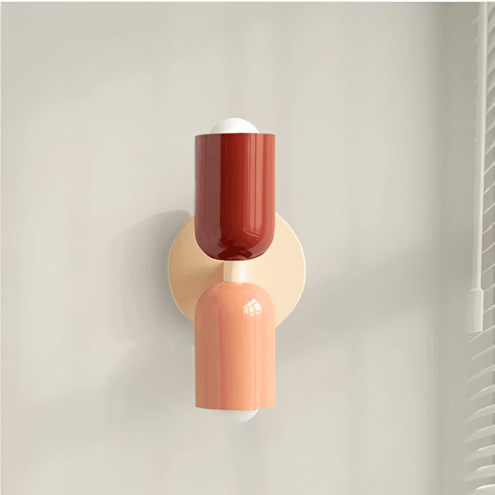Lámpara de pared de hierro estilo Bauhaus Miravel en forma de cápsula