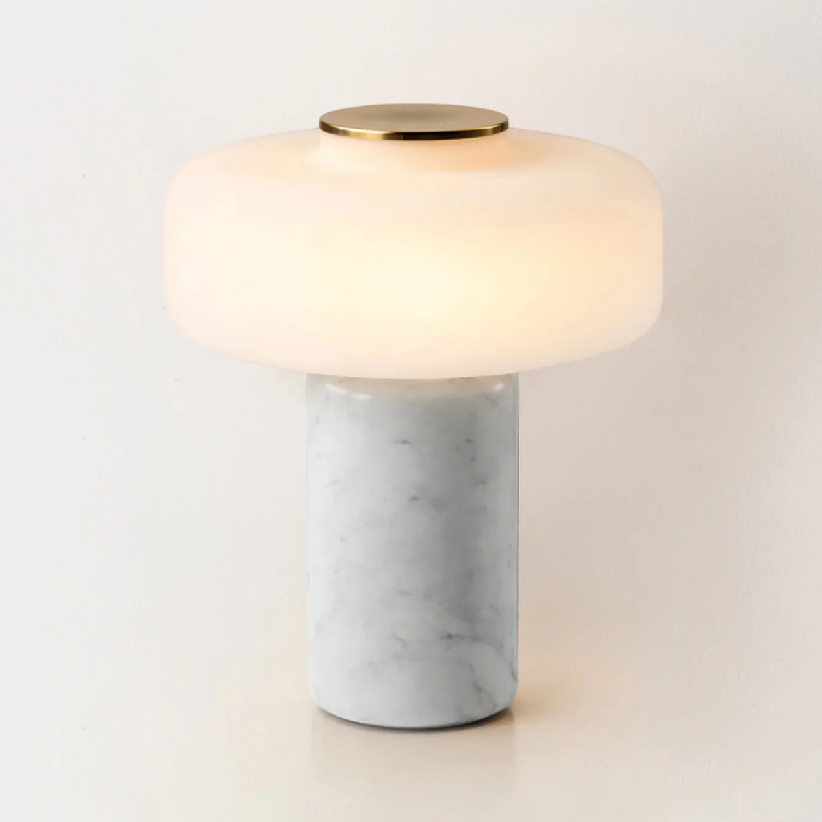 Lámpara de mesa nórdica de mármol Wintero