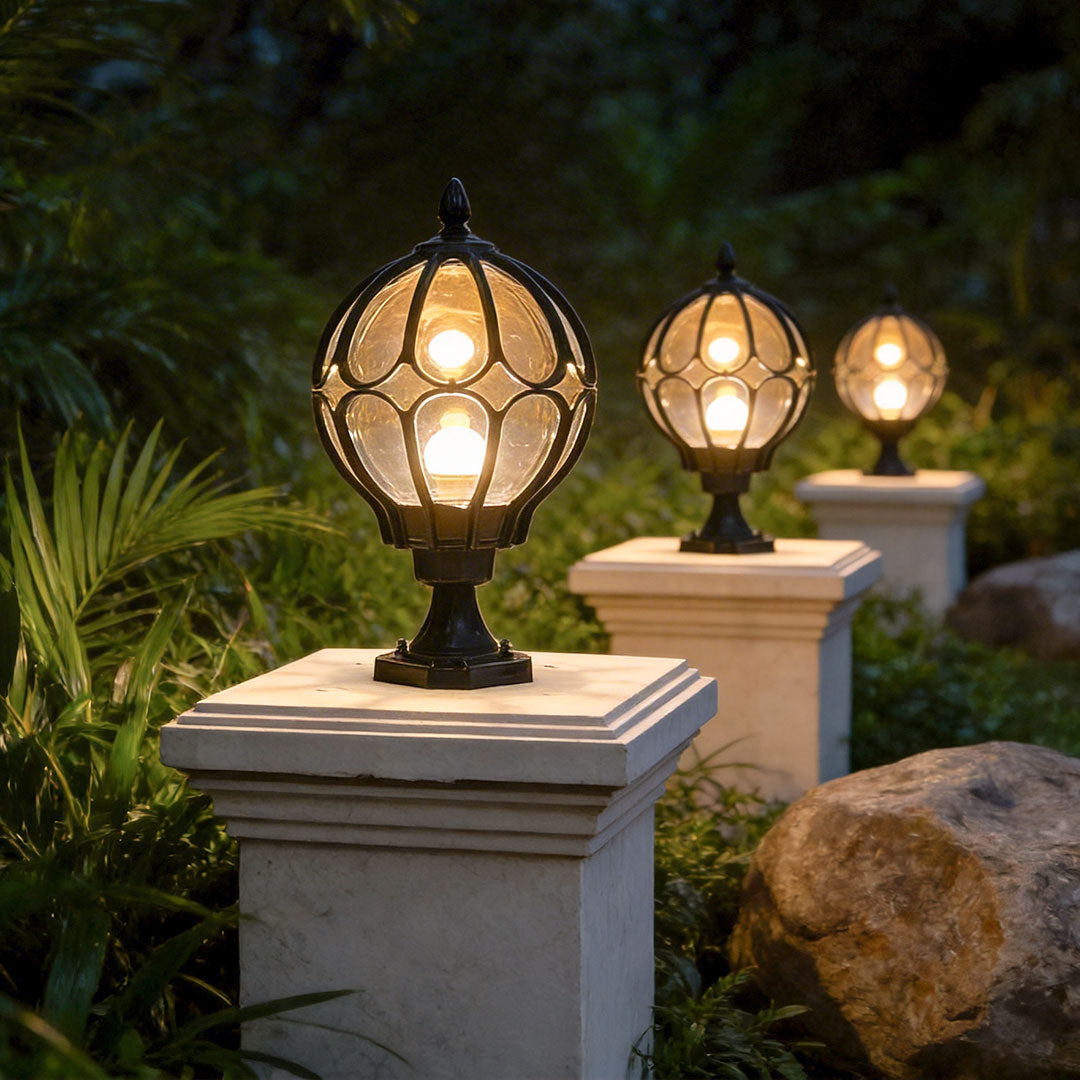 Farol clásico de vidrio con rejilla para poste