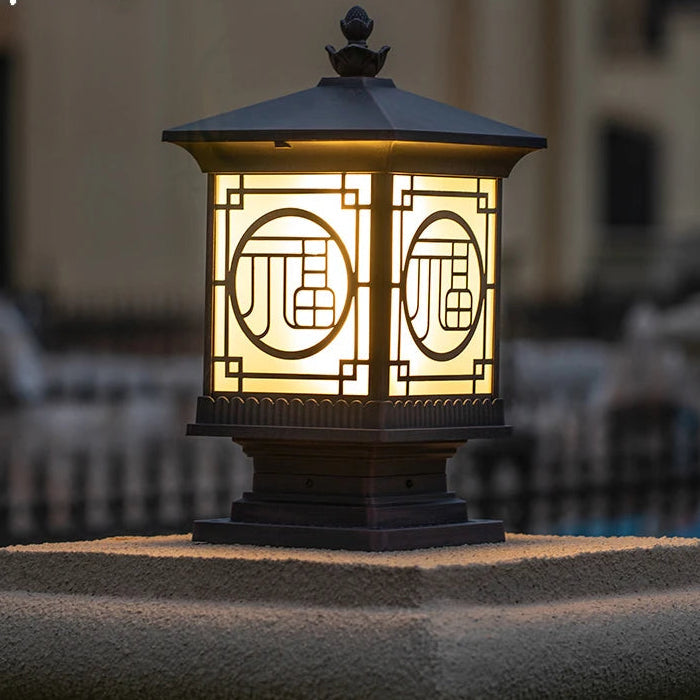 Lámpara de pie de metal Zentari Art Déco para farol
