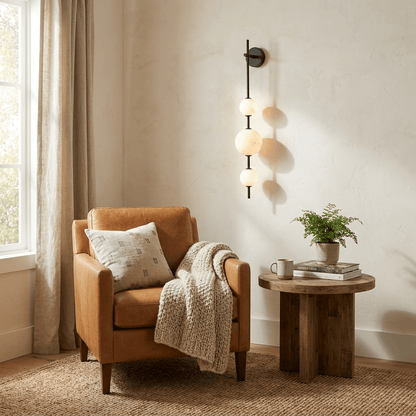 Lámpara de pared con esfera de alabastro