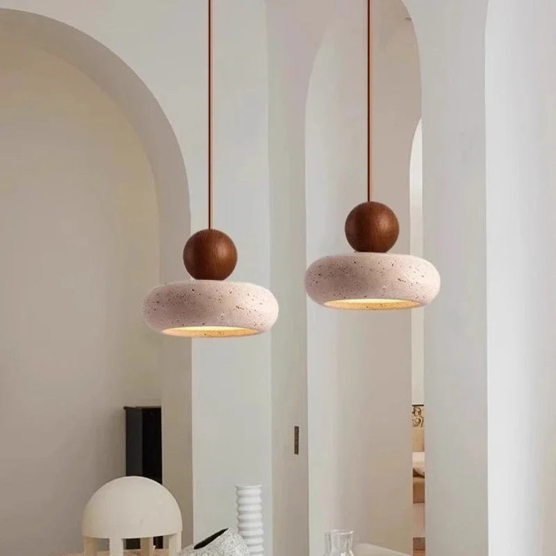 Lámpara colgante de travertino Velora de estilo japandi