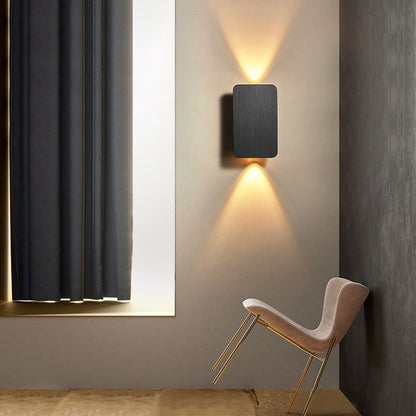 Lámpara de pared rectangular de metal minimalista Nyxora