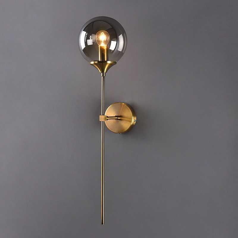 Lámpara de pared Velmira con globo de vidrio de estilo mid-century