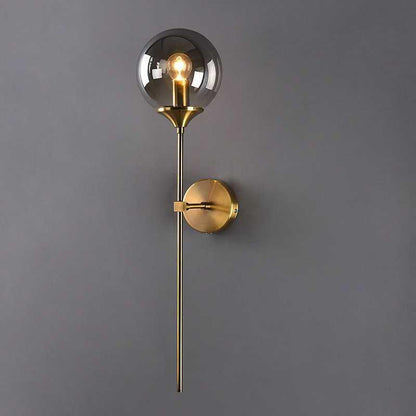Lámpara de pared Velmira con globo de vidrio de estilo mid-century