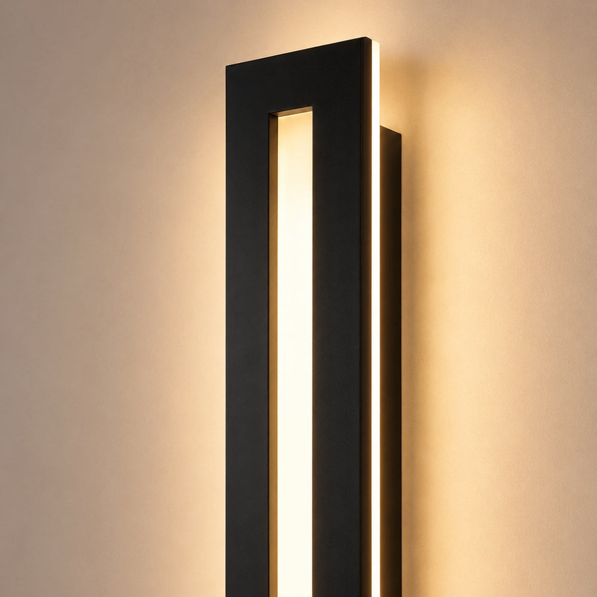 Lámpara de pared lineal de hierro y acrílico