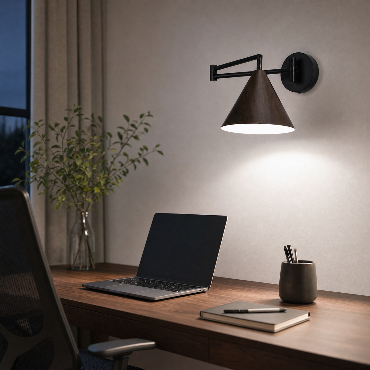 Lámpara de pared Linnoro con brazo articulado y acabado efecto madera escandinavo