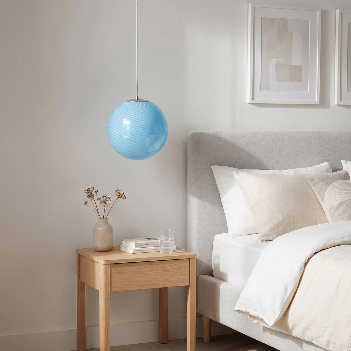 Lámpara colgante con esfera de vidrio en espiral