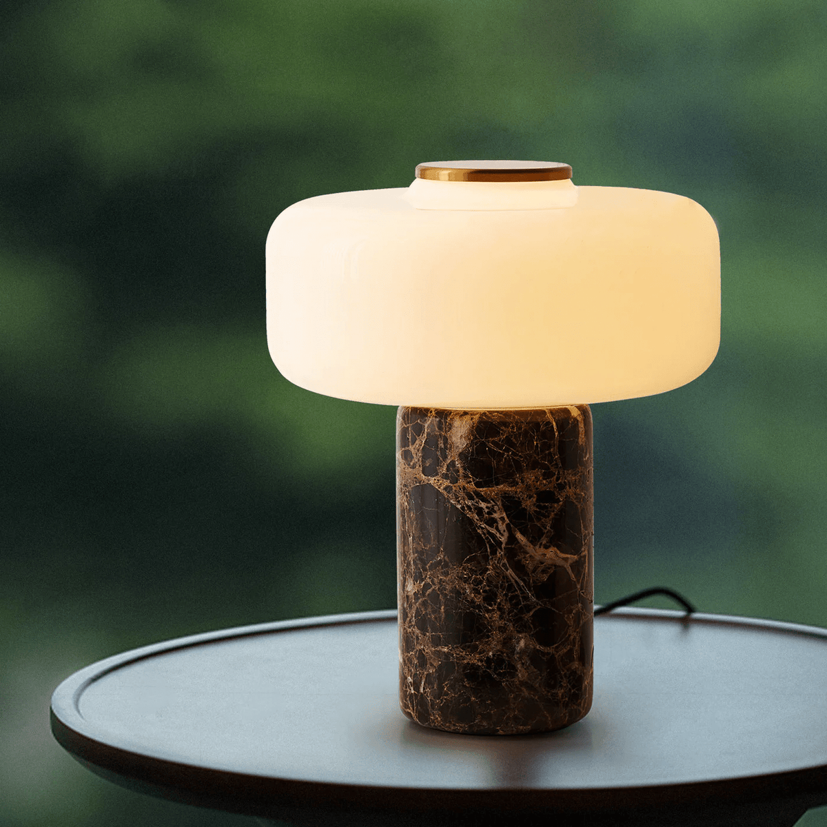 Lámpara de mesa nórdica de mármol Wintero