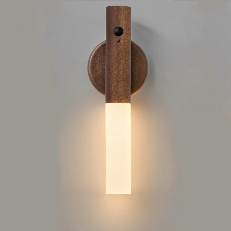 Lámpara de pared minimalista de madera Oakmira con sensor de movimiento